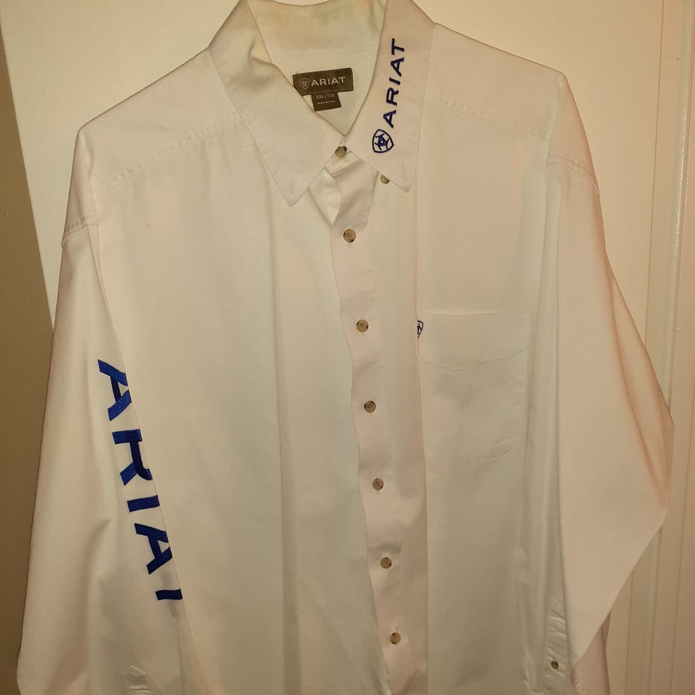 Ariat White button down longsleeve
